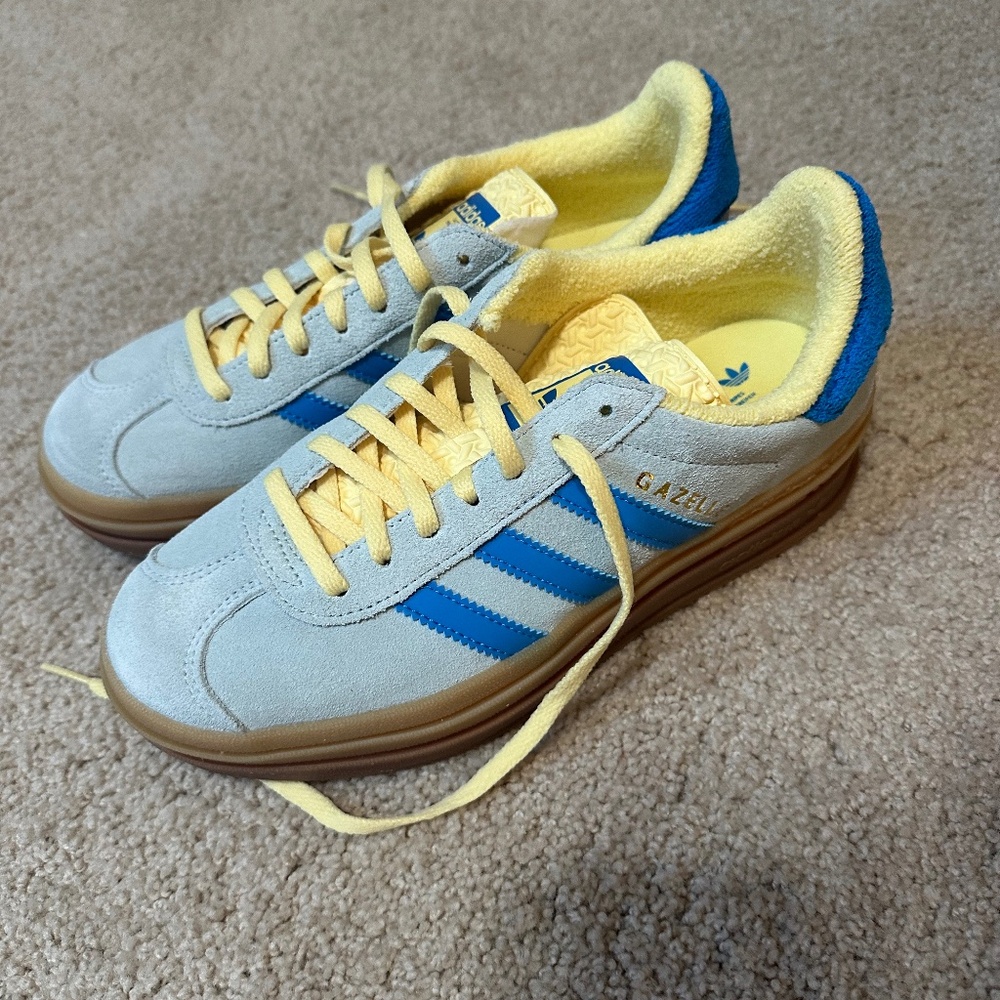Adidas Gazelle Bold - Women's size 7